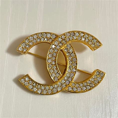 broche speld chanel|chanel brooch number 5.